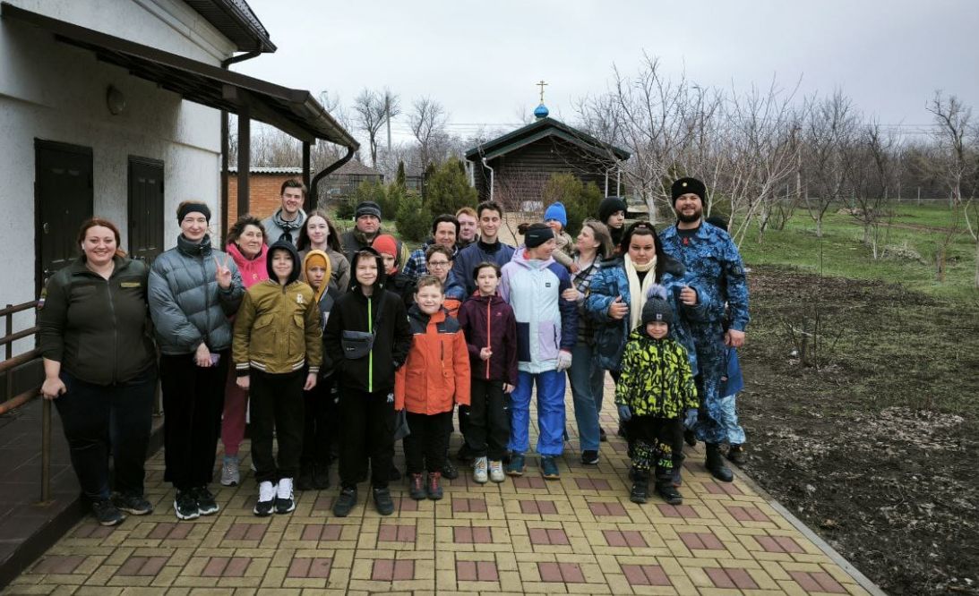 В Ростове-на-Дону сотрудники Росприроднадзора приняли участие в субботнике