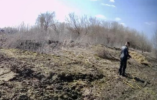 Факт загрязнения земель в с. Россошное Краснозоренского района Орловской области подтвержден, материалы направлены в прокуратуру