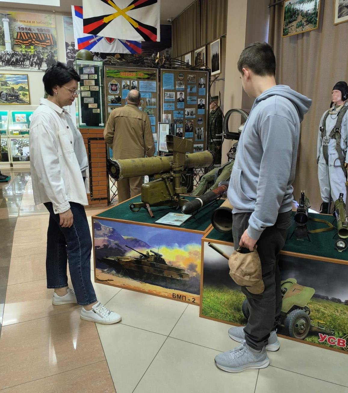 Сотрудники Южного управления Росприроднадзора вместе с детьми посещают патриотические мероприятия