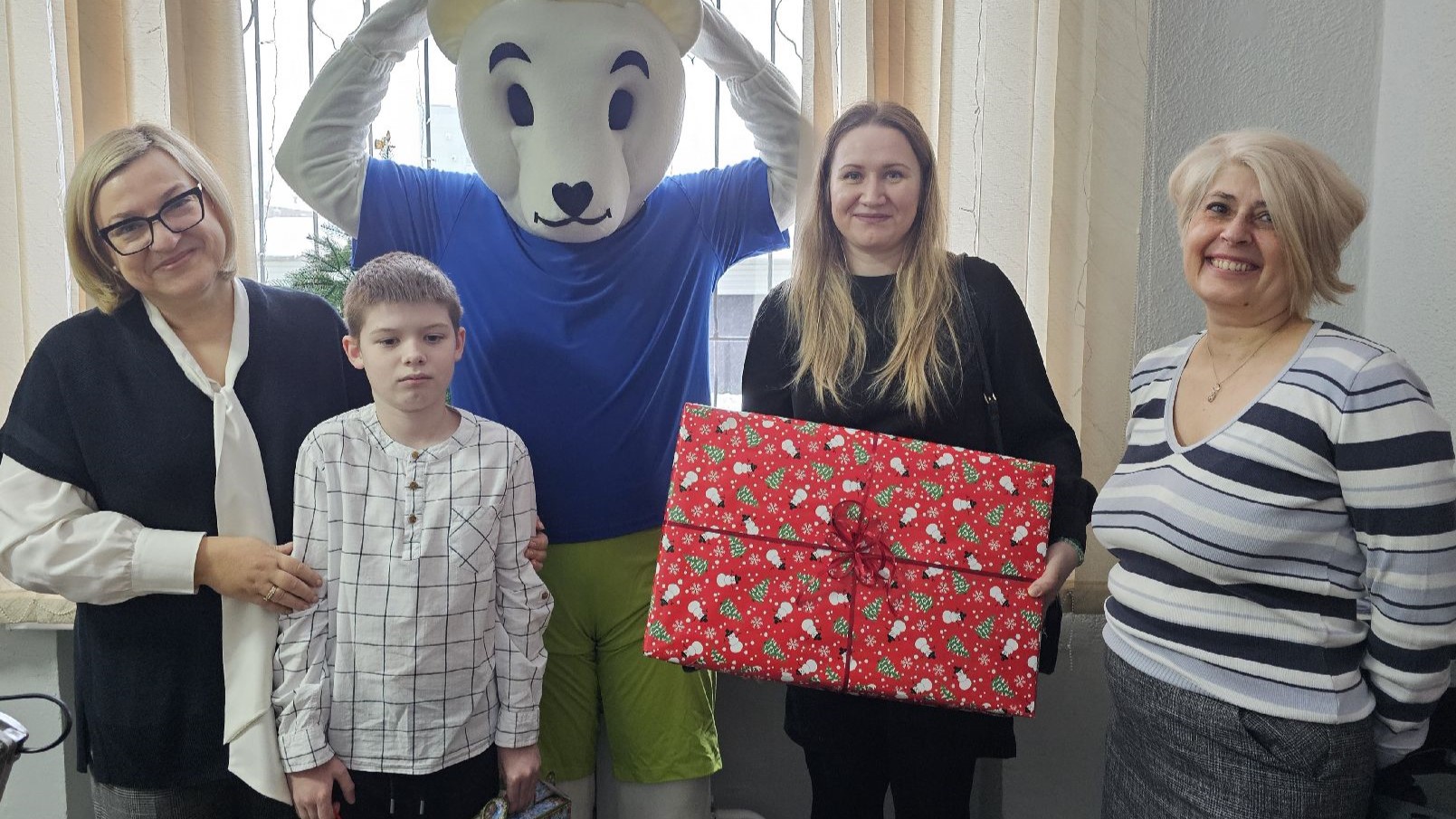 Сотрудники Южно-Сибирского межрегионального управления Росприроднадзора приняли участие во Всероссийской акции «Ёлка желаний»