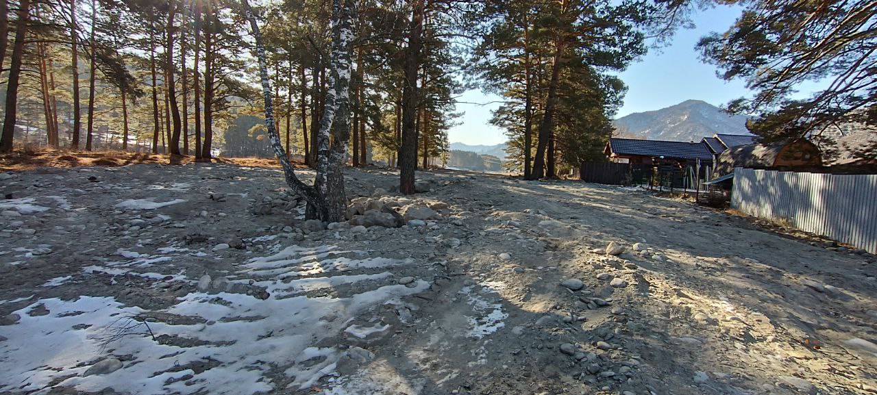 После серии выездных обследований по результатам обращений граждан Южно-Сибирское межрегиональное управление Росприроднадзора требует возмещения вреда реке Катунь виновным лицом.