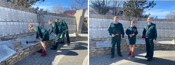 Сотрудники Росприроднадзора возложили цветы к мемориалу памяти жителей г.Темрюка Краснодарского края, погибших на фронтах Великой Отечественной Войны