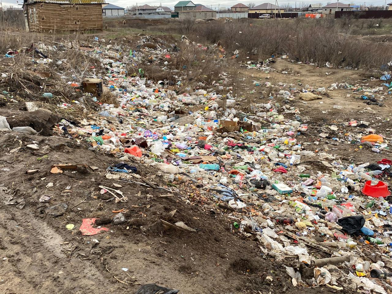 В Астрахани инспекторы Росприроднадзора выявили факт неисполнения Администрацией обязанности по ликвидации несанкционированной свалки