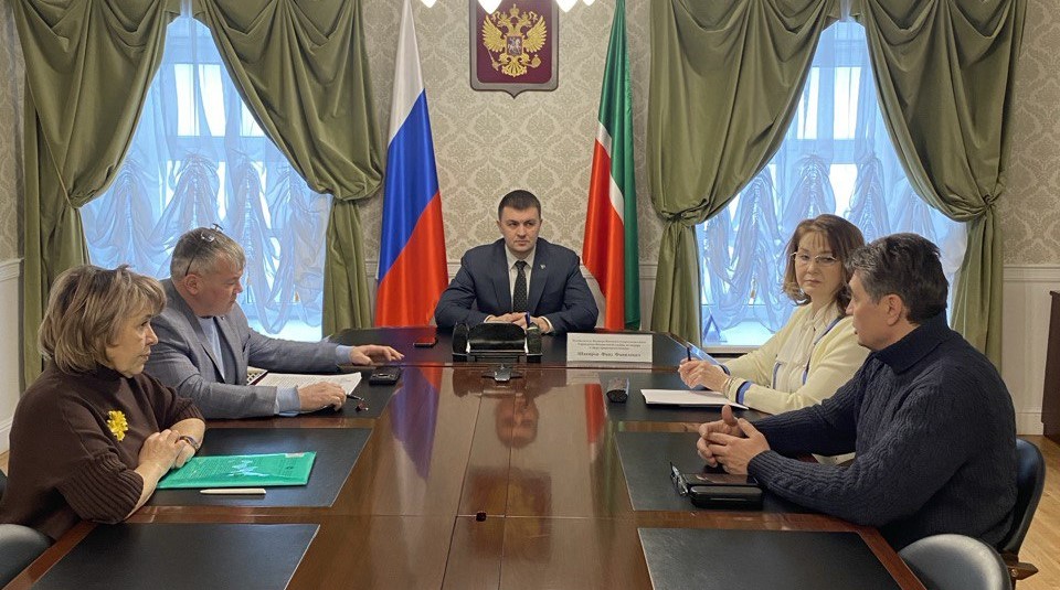  Руководитель Волжско-Камского межрегионального управления Росприроднадзора Фаяз Шакиров провел прием граждан