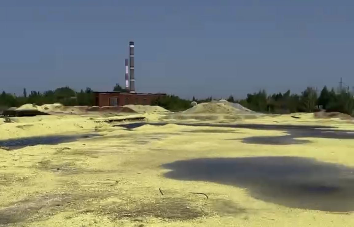На территории бывшего завода Химволокно в Балаковском районе рассчитан ущерб при загрязнении земельного участка отходами серы на сумму 236 млн. рублей 
