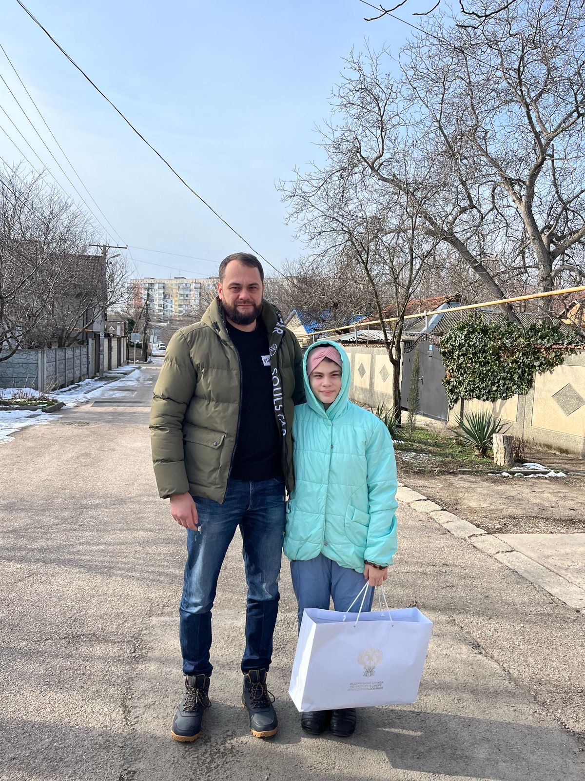 Руководитель Приазовского управления Росприроднадзора исполнил мечту участницы акции «Ёлка желаний»