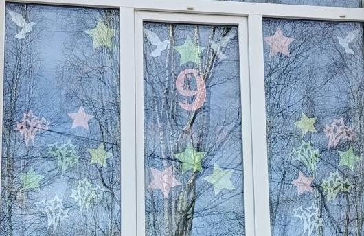 В преддверии Дня Победы сотрудники Северного межрегионального управления Росприроднадзора присоединились ко Всероссийской патриотической акции «Окна Победы»