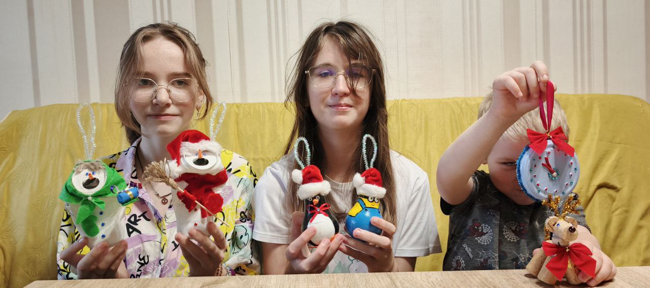 Экоигрушки, созданные детьми, украсят главную елку страны