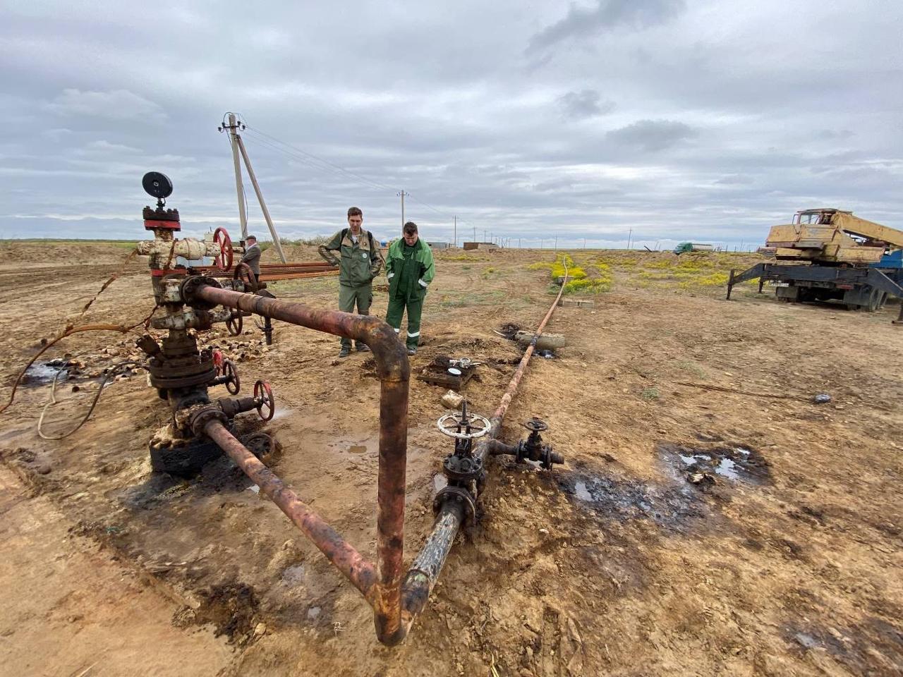 Росприроднадзором на территории Республики Калмыкия по результатам плановой выездной проверки в отношении ЗАО «Ильменскнефть» установлен факт причинения вреда почве