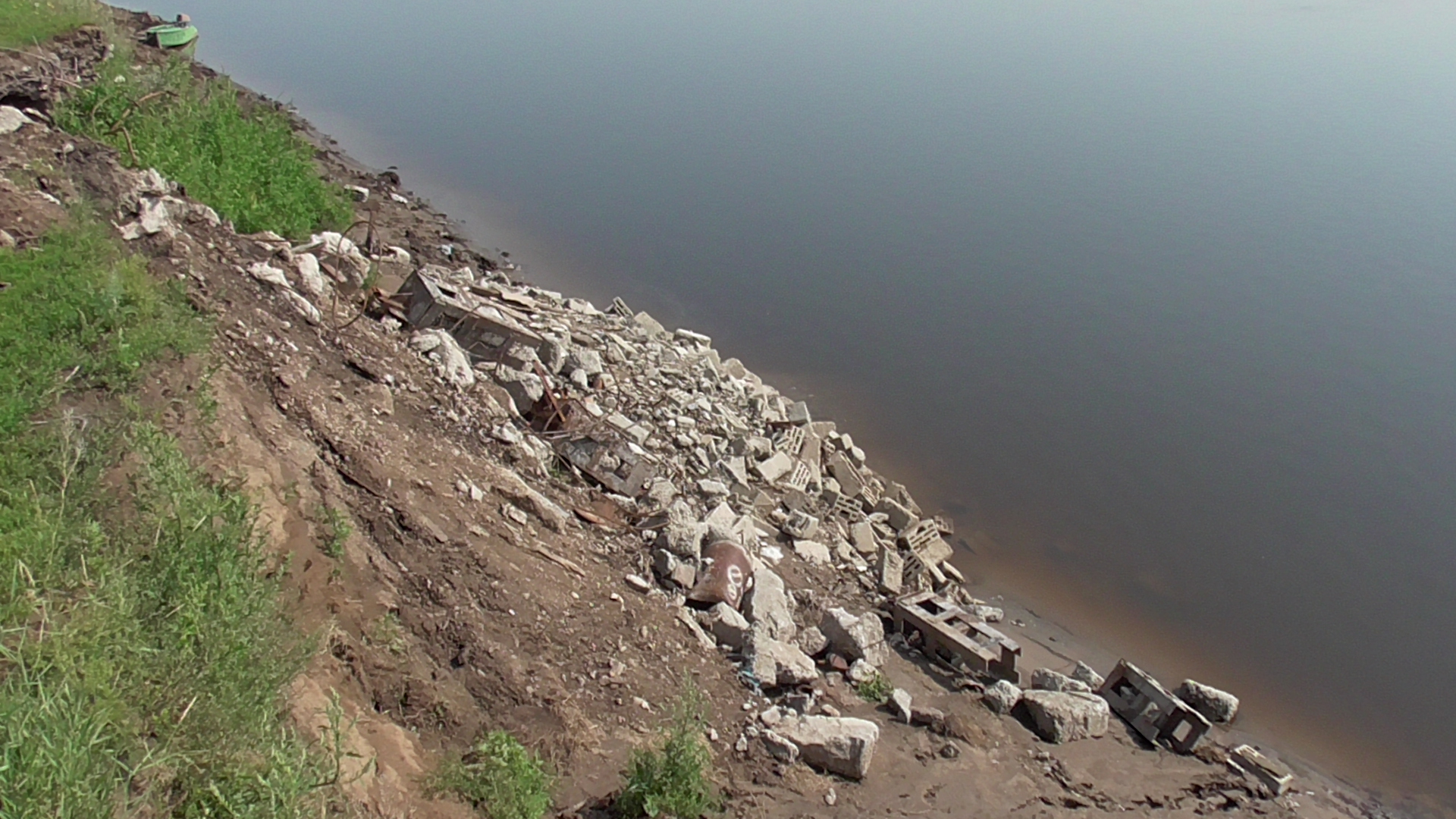 По иску Росприроднадзора суд обязал взыскать с виновного гражданина более 347 тыс. рублей за вред почвам