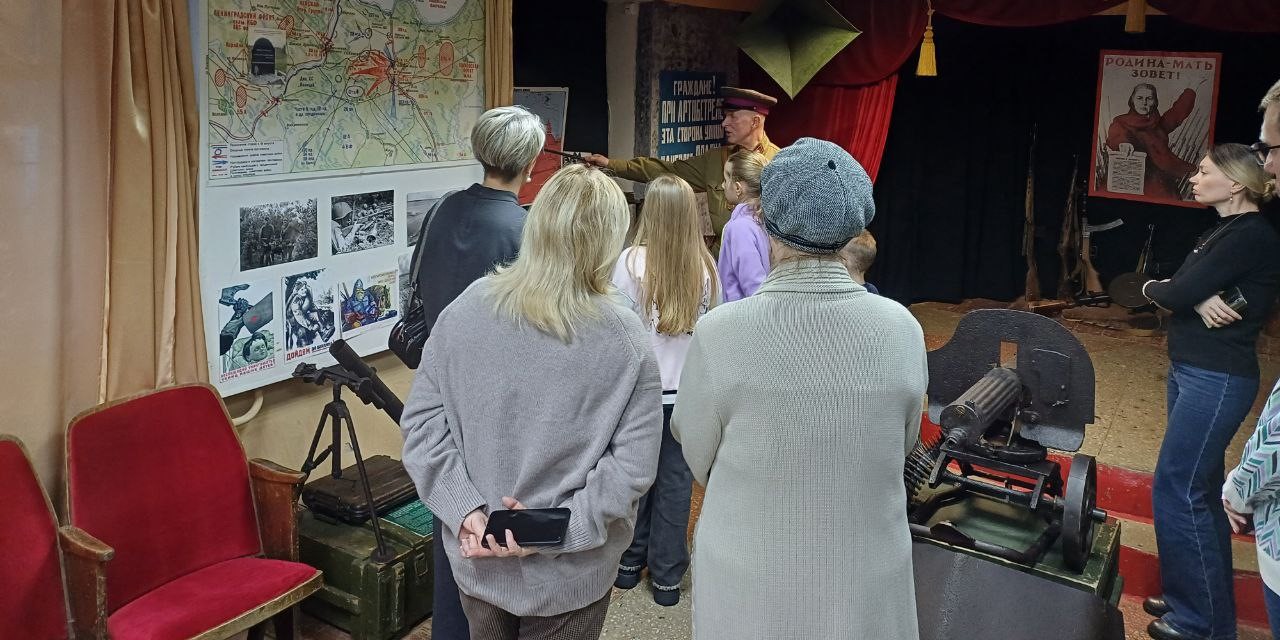 В преддверии Дня полного освобождения Ленинграда от фашистской блокады сотрудники Росприроднадзора в Кирове посетили музейно-выставочный комплекс «Плацдарм»