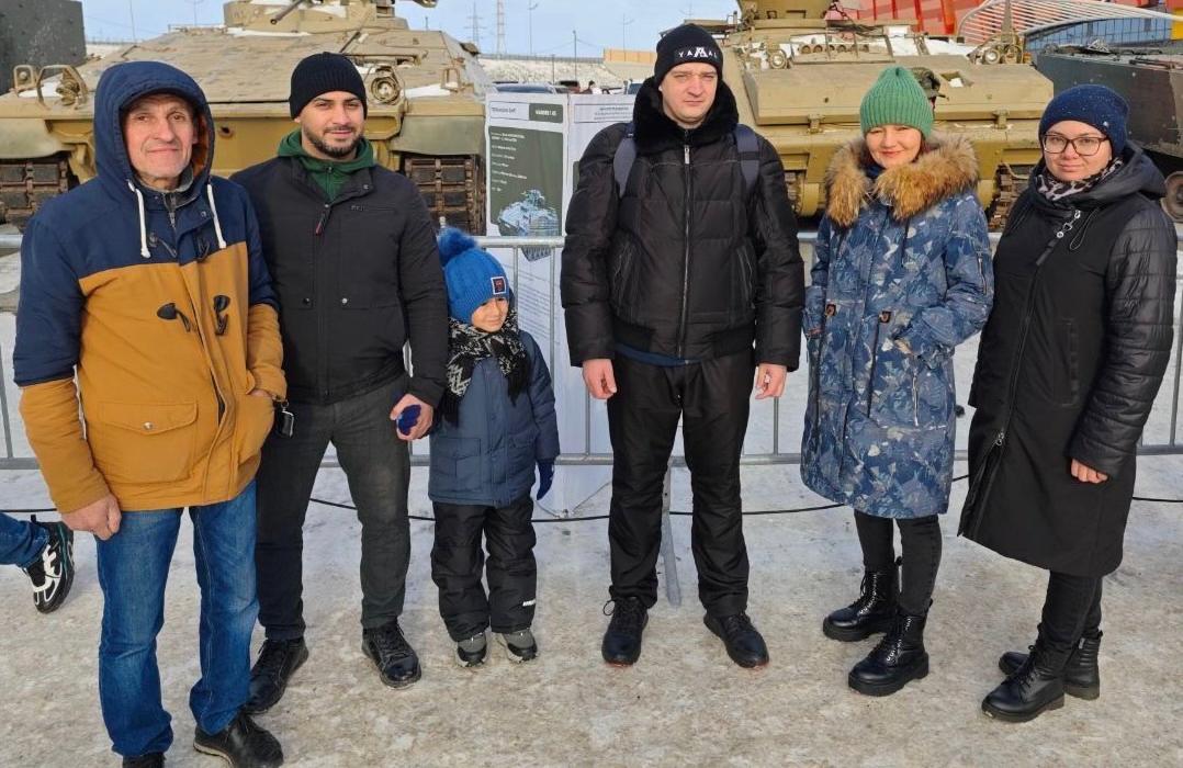 Сотрудники Северо-Уральского управления Росприроднадзора посетили выставку трофейной техники в г. Новый Уренгой