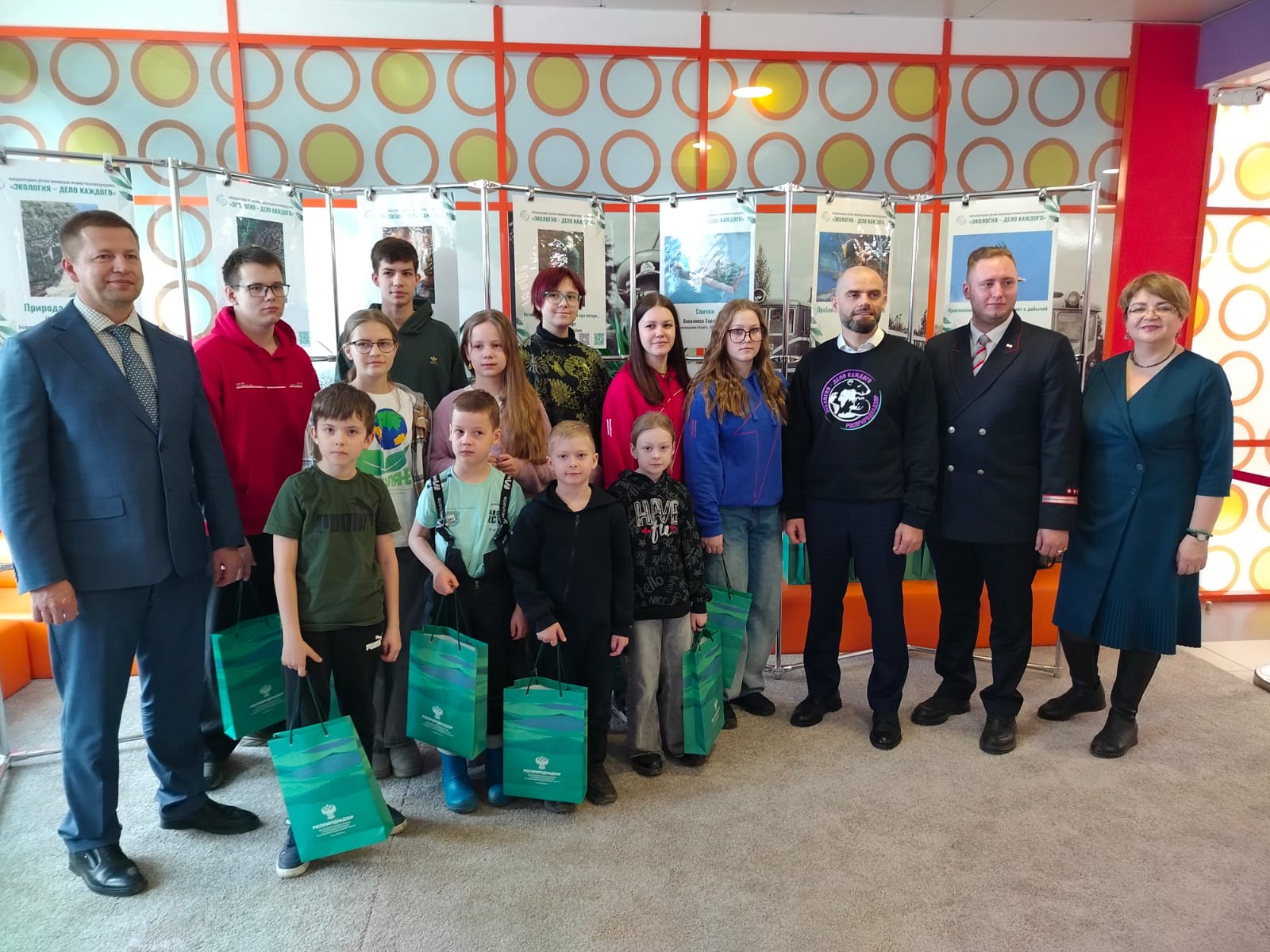 В Екатеринбурге открылась выставка работ участников премии «Экология – дело каждого» 