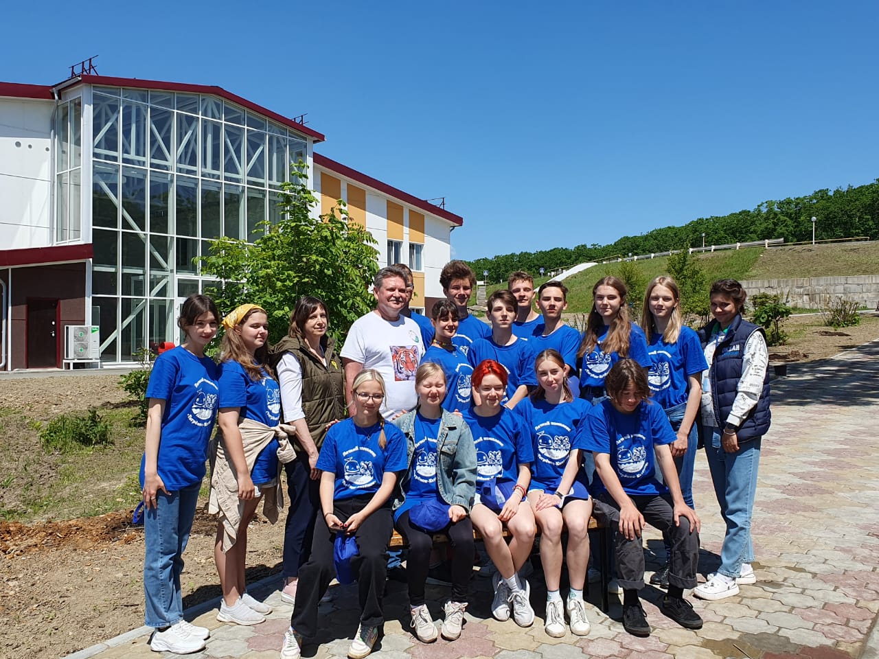 Сотрудники Дальневосточного управления Росприроднадзора вместе с ребятами из Всероссийского детского центра «Океан» провели экологическую акцию