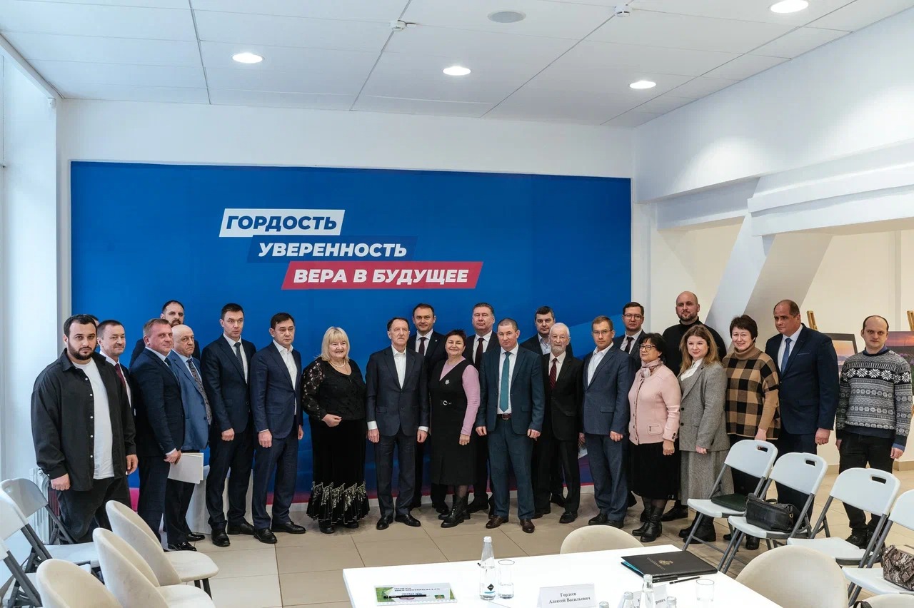 Алексей Карякин подвел итоги реализации федерального партийного проекта «Чистая страна» в Воронежской области в 2023 году