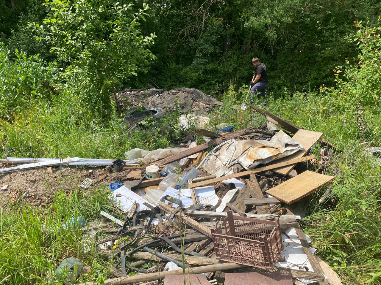 Росприроднадзор направил требование о добровольном возмещении вреда, причиненного почвам, от незаконного размещения отходов в пос. Косиново Курской области