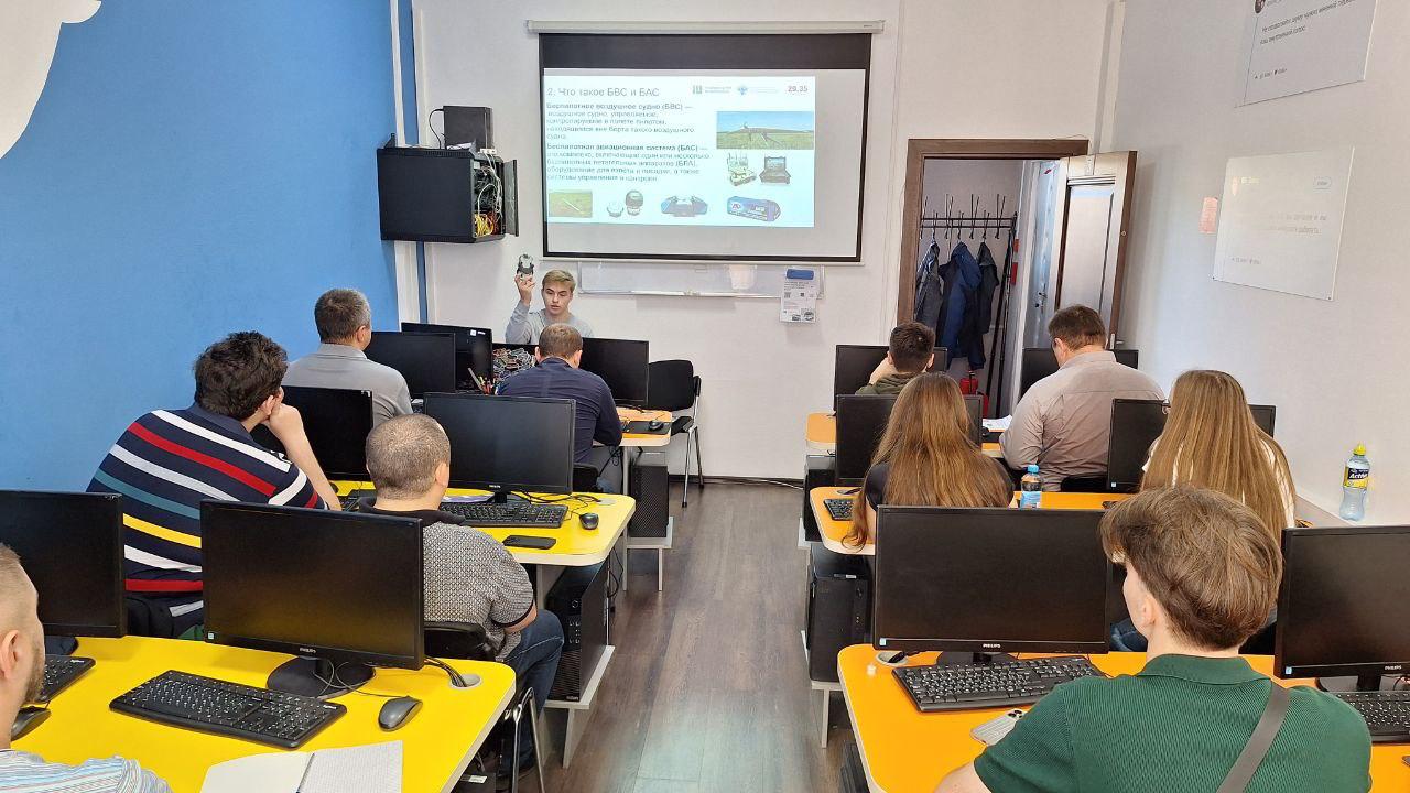 Инспекторы Центрально-Черноземного управления Росприроднадзора проходят обучение  пилотированию дронов