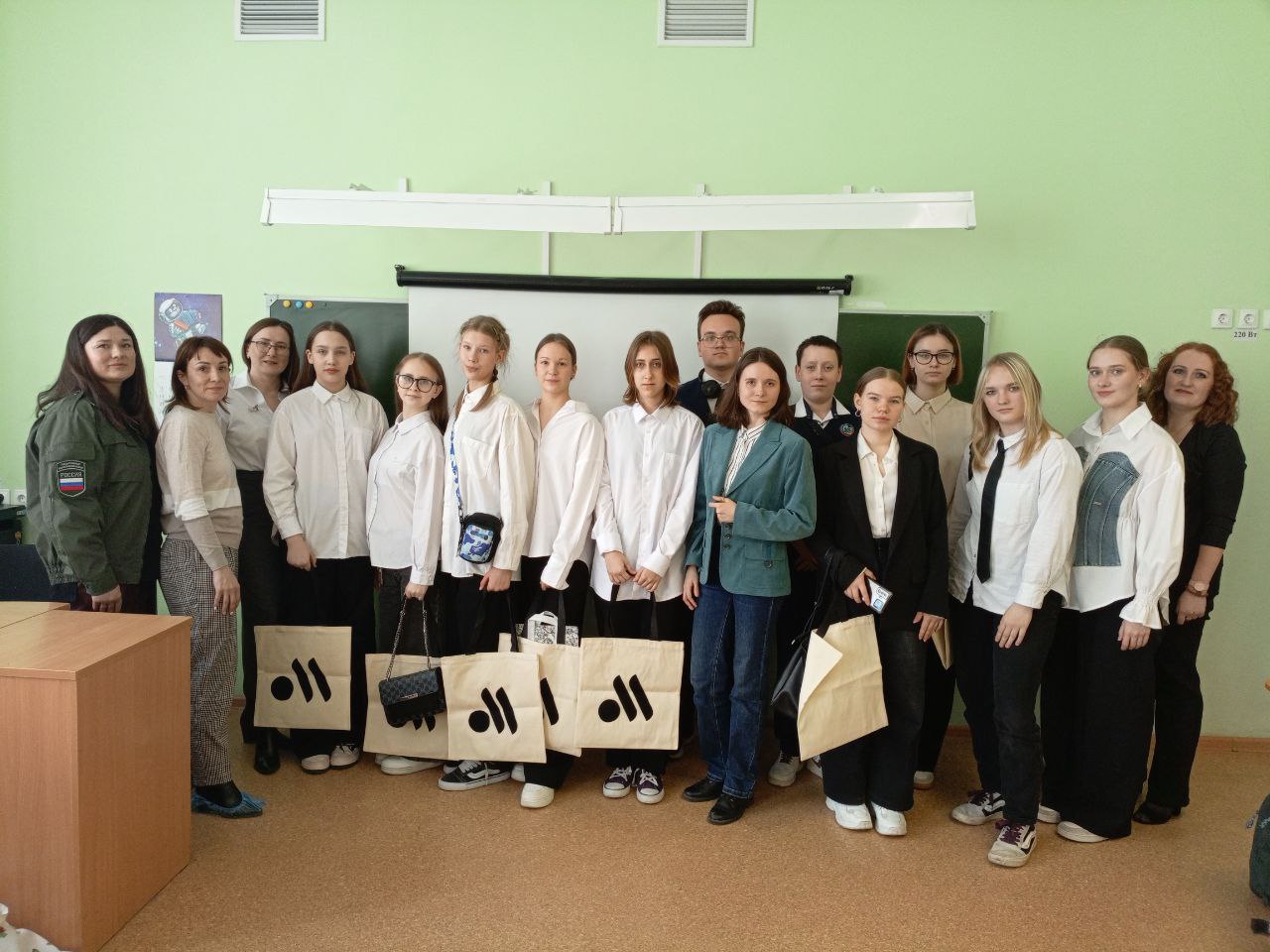 Сотрудники Уральского Росприроднадзора приняли участие в городском экологическом фестивале «Эко-Профи»