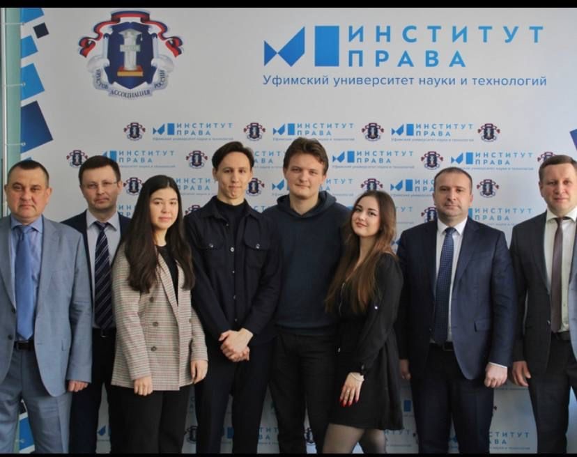 Руководитель Южно-Уральского управления Росприроднадзора Роман Болотов принял участие во встрече со студентами на «Дне Карьеры»