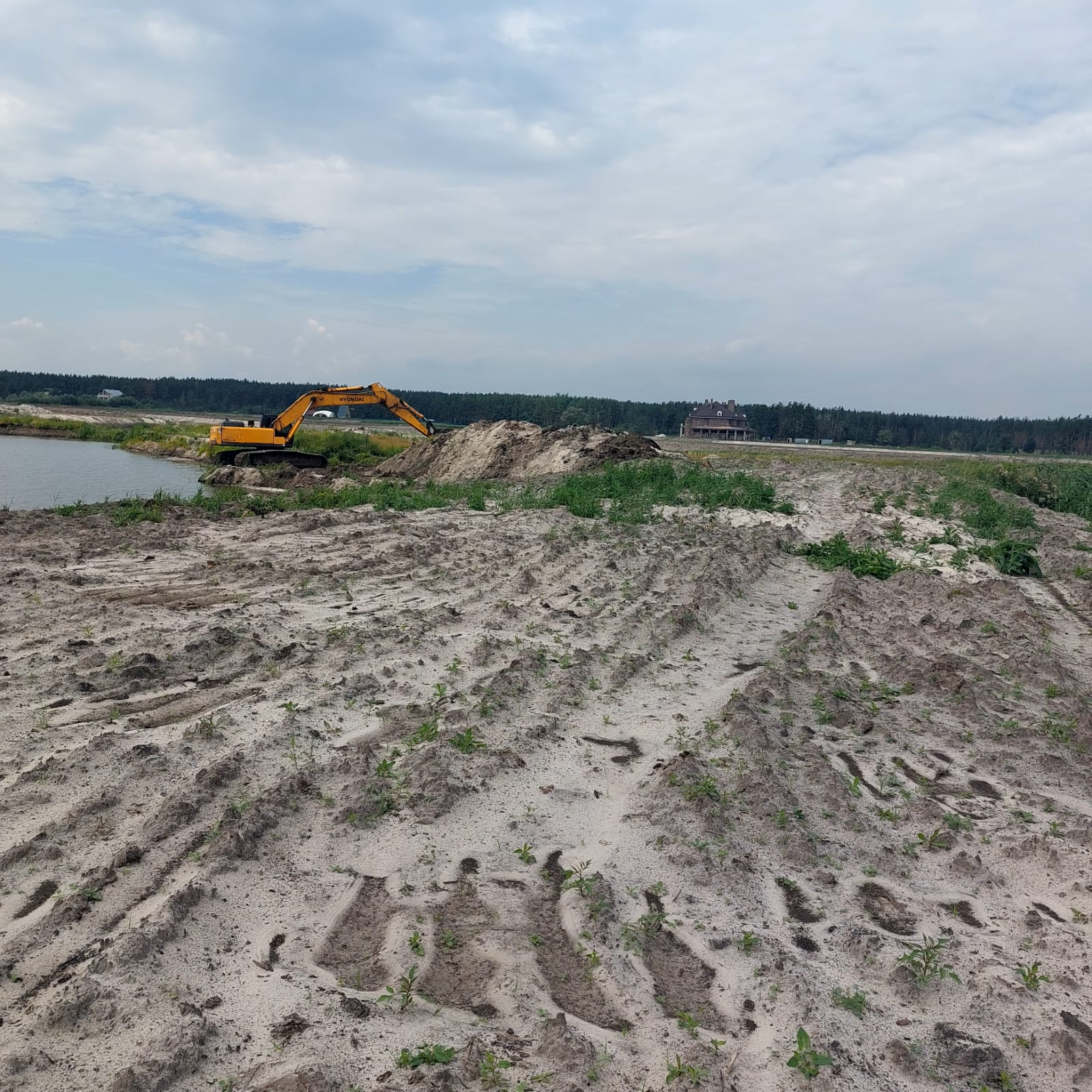 При участии инспекторов Росприроднадзора в проверке по факту незаконного проведения работ в водоохранной зоне р. Усмань возбуждено уголовное дело 