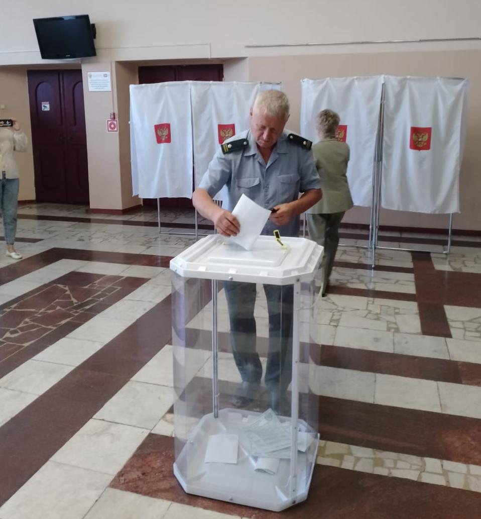 Сотрудники Центрально-Черноземного межрегионального управления Росприроднадзора принимают участие в голосовании