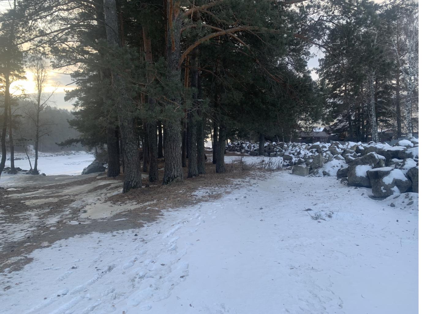 В Республике Алтай инспекторы Росприроднадзора выявили нарушения природоохранного законодательства в береговой полосе р. Катунь