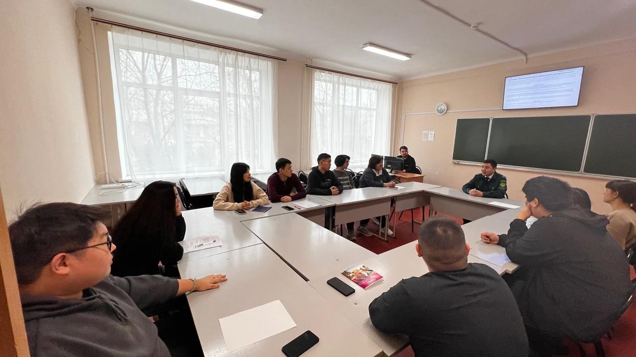 В Республике Калмыкия сотрудники Росприроднадзора провели встречу среди студентов КГУ Им.Б.Б.Городовикова 