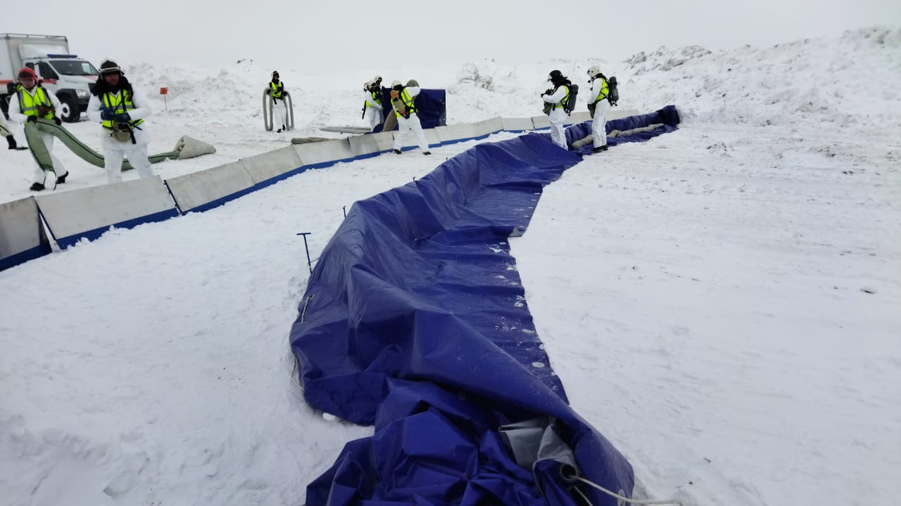 Сотрудники Росприроднадзора приняли участие в комплексных учениях по ликвидации разлива нефтепродуктов