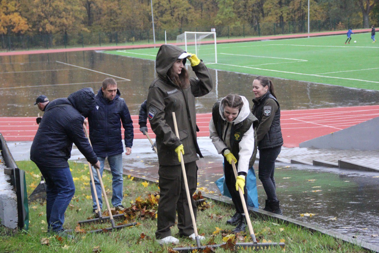 В городе Брянск состоялась экологическая встреча специалистов Приокского межрегионального управления Росприроднадзора и юных футболистов академии «Динамо-Брянск»