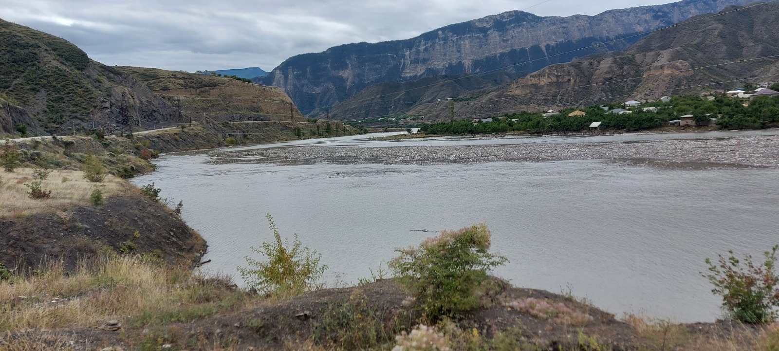 Северо-Кавказским межрегиональным управлением Росприроднадзора выявлены многочисленных нарушений в области обращения с отходами производства и потребления в Республике Дагестан, повлекшие причинение вреда водным объектам на сумму около 600 млн рублей