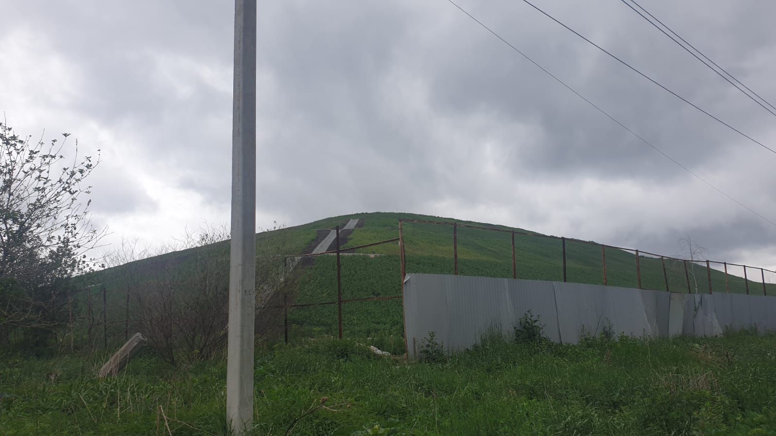 Инспекторы Уральского управления Росприроднадзора провели выездное обследование территории объекта накопленного вреда окружающей среде полигона ТКО «Широкореченский»