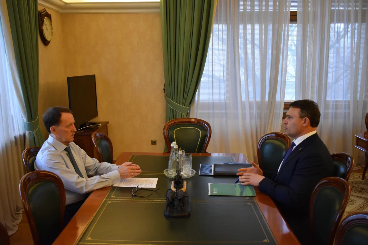 Вице-спикер Госдумы Алексей Гордеев и руководитель Центрально-Черноземного управления Росприроднадзора Алексей Карякин обсудили подготовку к V сезону экоакции «Родные берега»