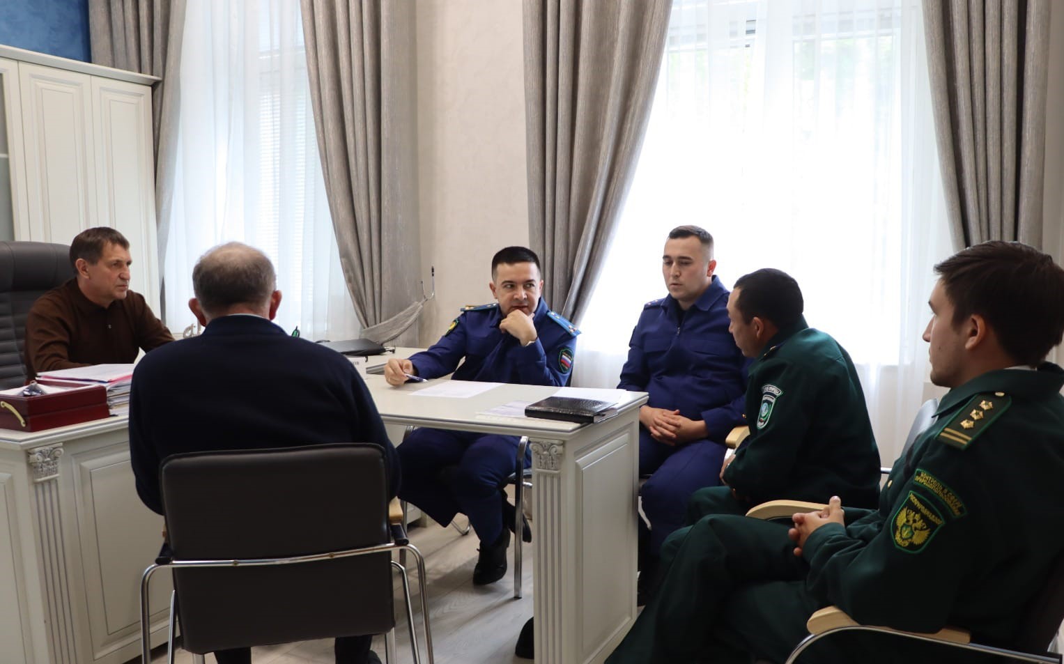 Сотрудники Росприроднадзора приняли участие в экологической встрече с жителями Азнакаево