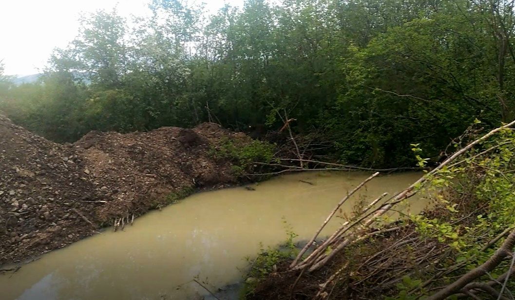 Инспекторы Росприроднадзора выявили факт прямого сброса сточных вод в реку Верхний Голготай рабочими ООО «Каменский карьер»