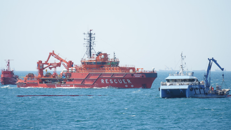 Специалисты Росприроднадзора приняли участие в комплексных учениях по локализации и ликвидации разлива нефтепродуктов АО «ТНГ» на акватории причального комплекса