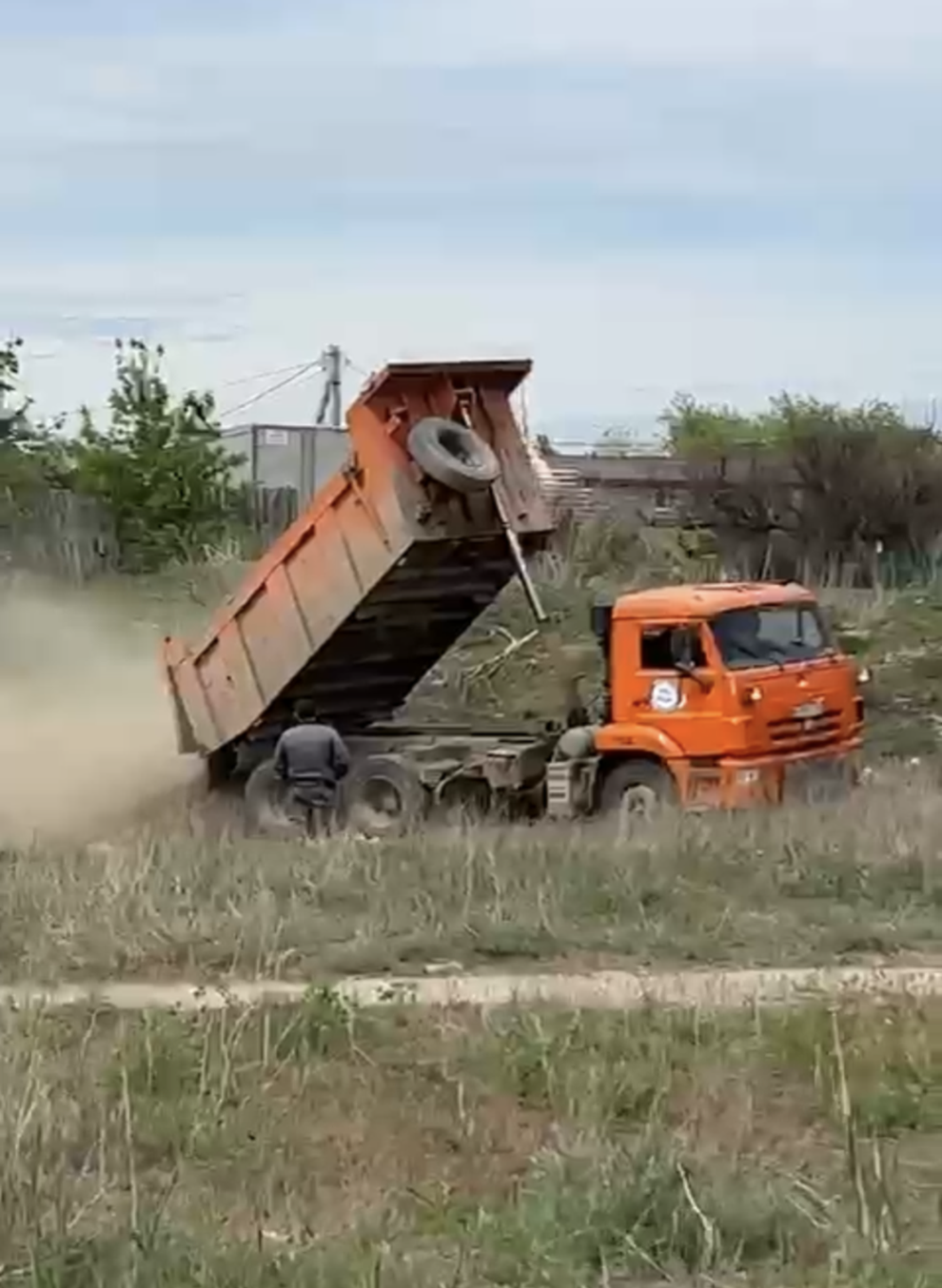 Коммунальная служба Советского района Волгограда по требованию Росприроднадзора оплатила вред, причиненный почвам в результате сброса строительных отходов