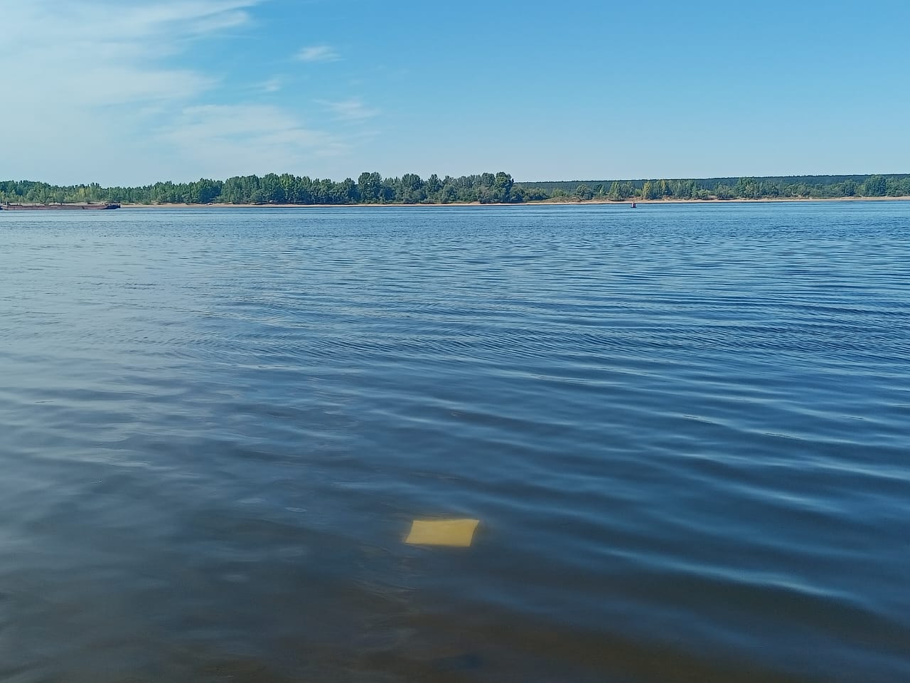 Росприроднадзор проверил информацию о разливе нефтепродуктов на реке Кама в Набережных Челнах