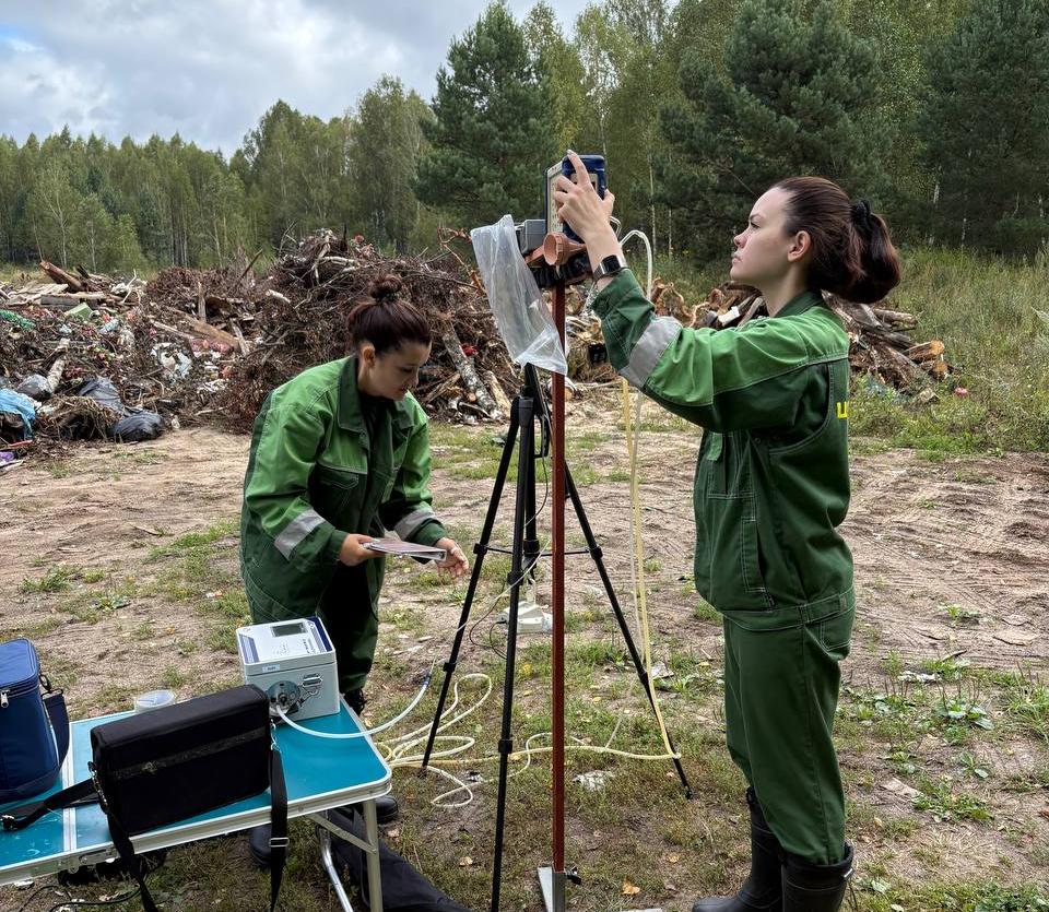 Инспекторы Росприроднадзора провели комплексное обследование свалки ТКО в Первомайском районе Нижегородской области 