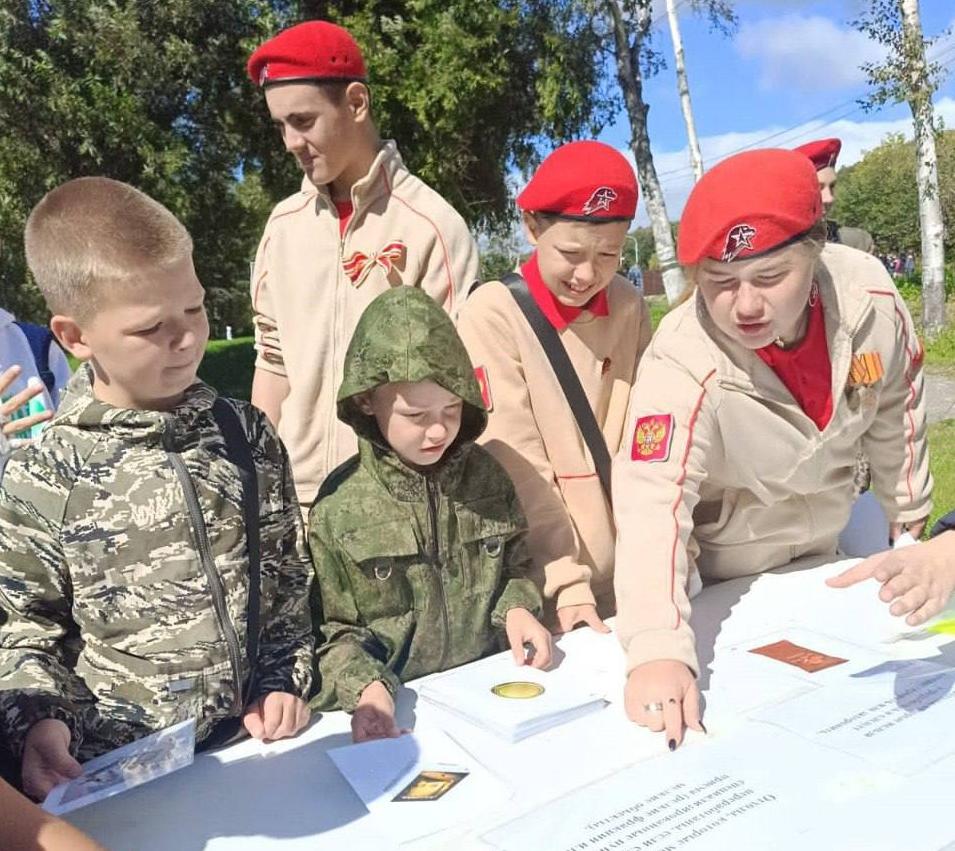 Сотрудники Дальневосточного межрегионального управления приняли участие во Всероссийском субботнике «Зеленая Россия» в городе Южно-Сахалинске