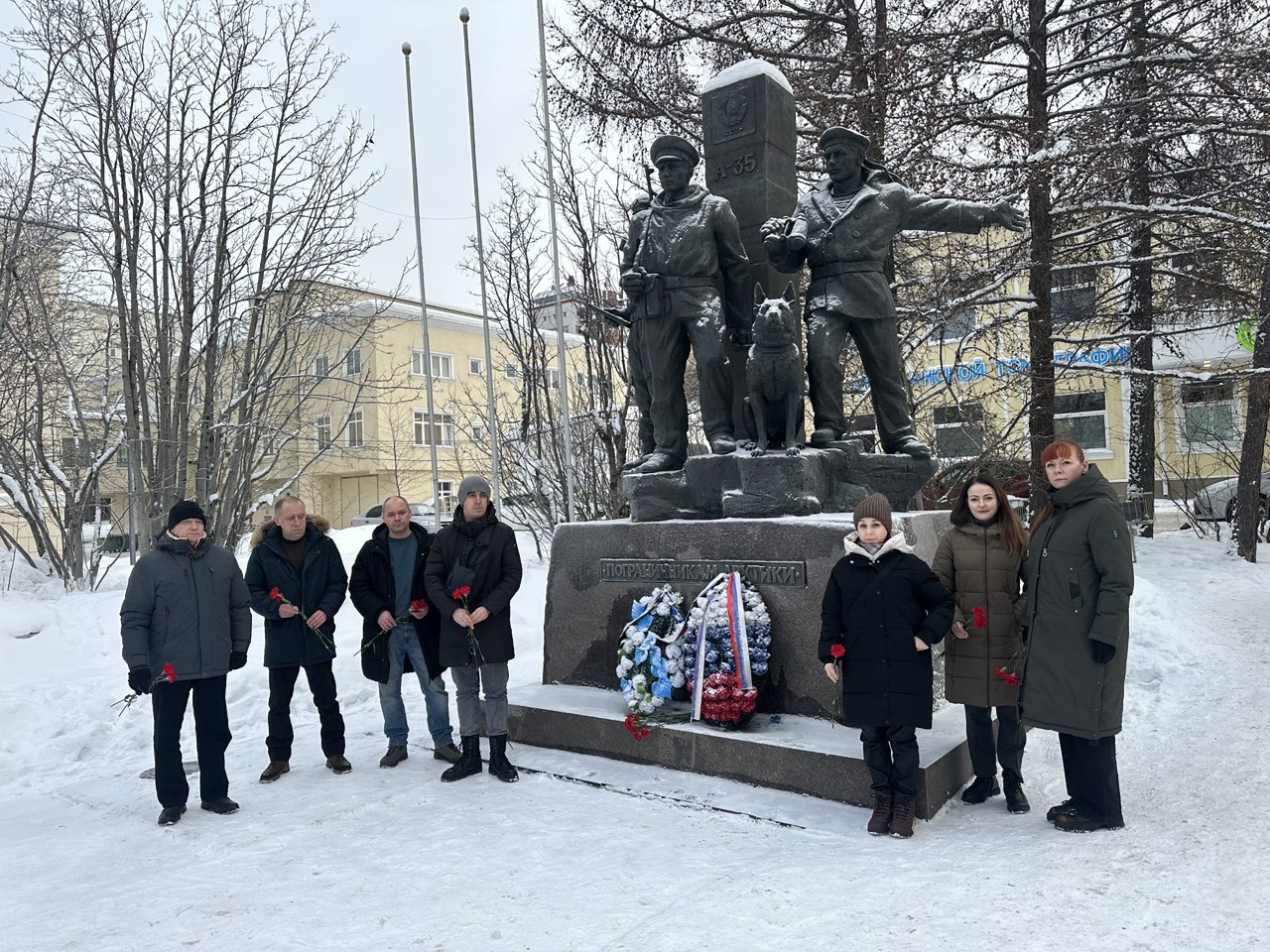 Сотрудники Балтийско-Арктического межрегионального управления Росприроднадзора приняли участие во Всероссийской акции «Нашим Героям»
