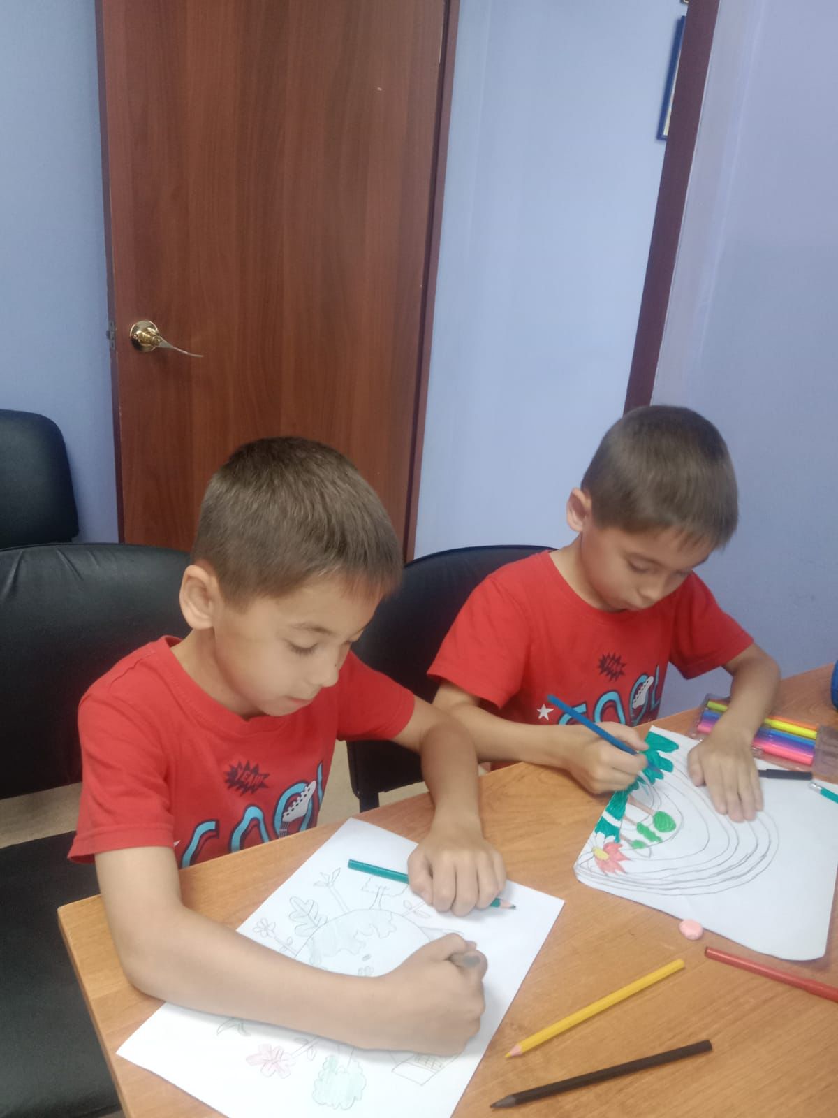  Дети сотрудников Нижне-Волжского управления Росприроднадзора подготовили рисунки, посвященные защите природы