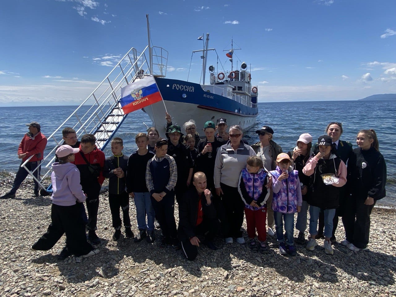 Сотрудники Росприроднадзора организовали воспитанникам подшефного детского дома поездку в нерпинарий