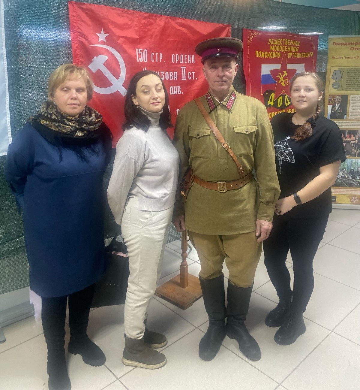 В Кирове сотрудники Росприроднадзора посетили передвижную выставку о Великой Отечественной войне