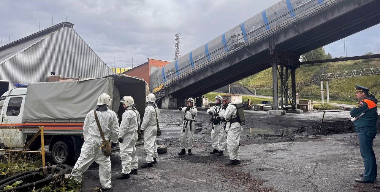 Южно-Сибирское межрегиональное управление Росприроднадзора приняло участие в комплексных учениях по локализации розлива нефтепродуктов на объекте АО «Обогатительная фабрика «Антоновская».