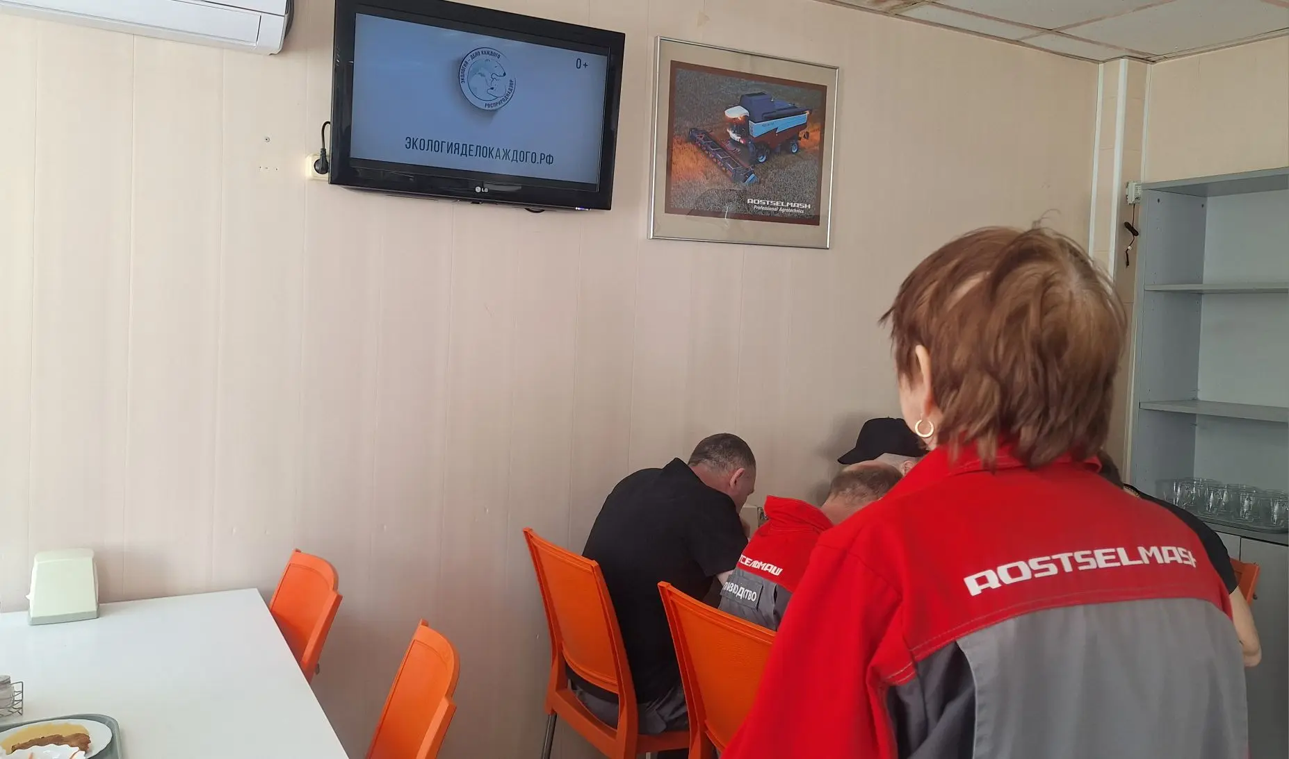 Черноморо-Азовское морское управление Росприроднадзора продолжает информировать население Ростовской области о Международной детско-юношеской премии «Экология – дело каждого»