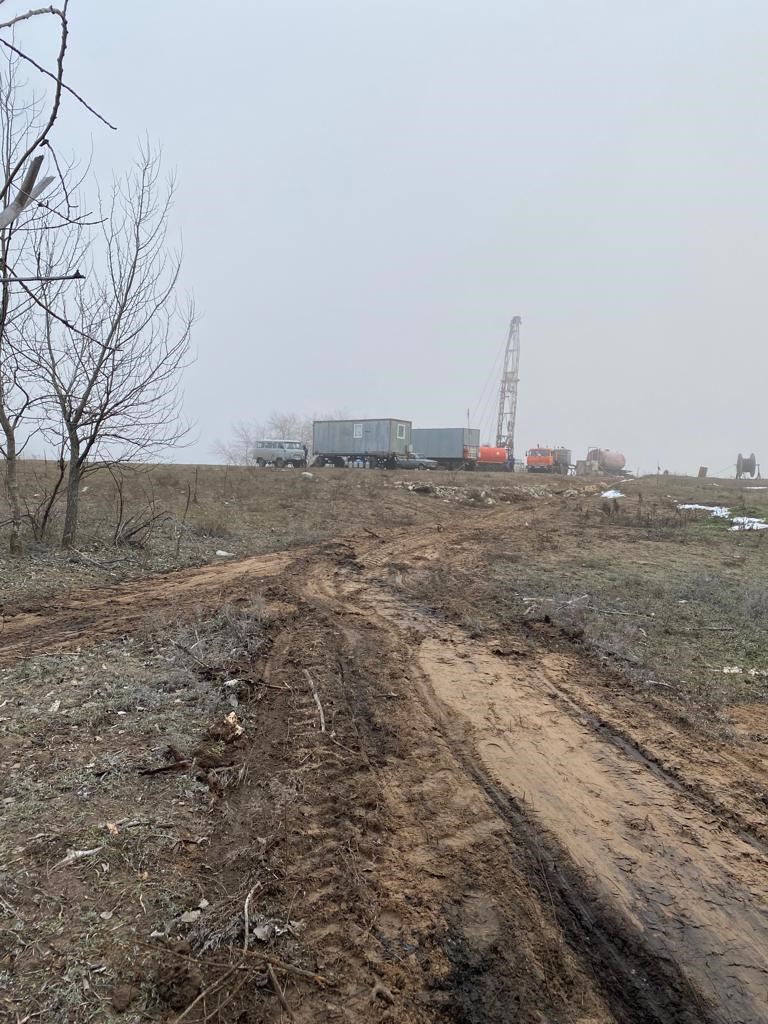 В Волгоградской области инспекторы Росприроднадзора принимают меры по факту загрязнения почвы нефтепродуктами