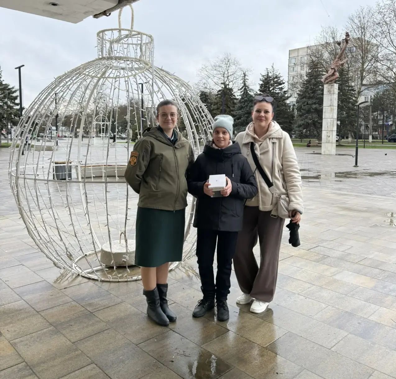 Сотрудники Черноморо-Азовского морского управления Росприроднадзора приняли участие в акции «Ёлка желаний»