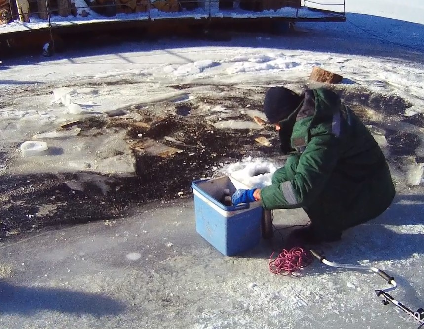Енисейское управление требует от собственника затонувшего судна возместить вред, причиненный водному объекту