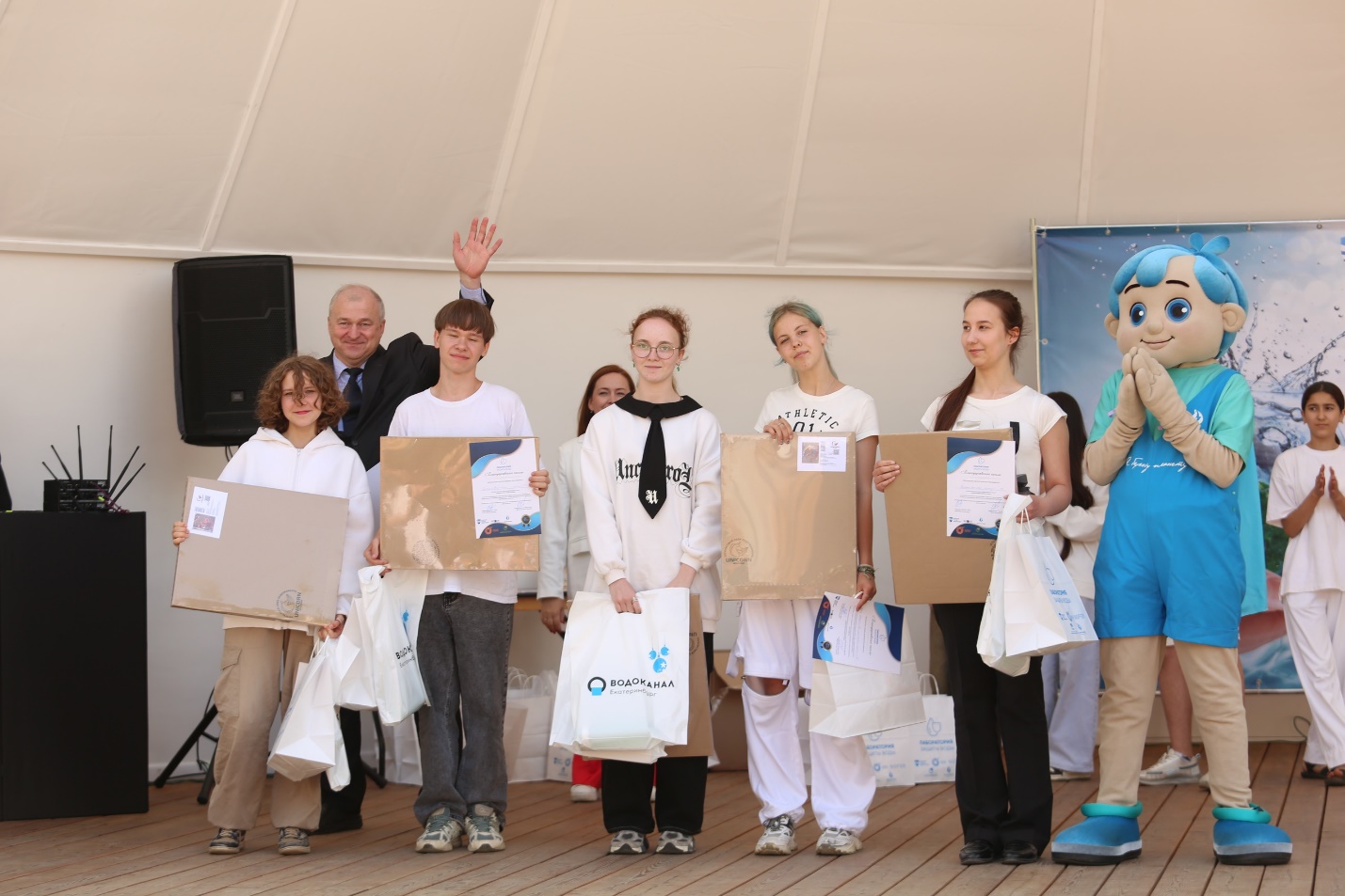  Росприроднадзор поддержал юных экологов на финале проектов «Лаборатория защиты воды» и «В лабиринтах живой природы»