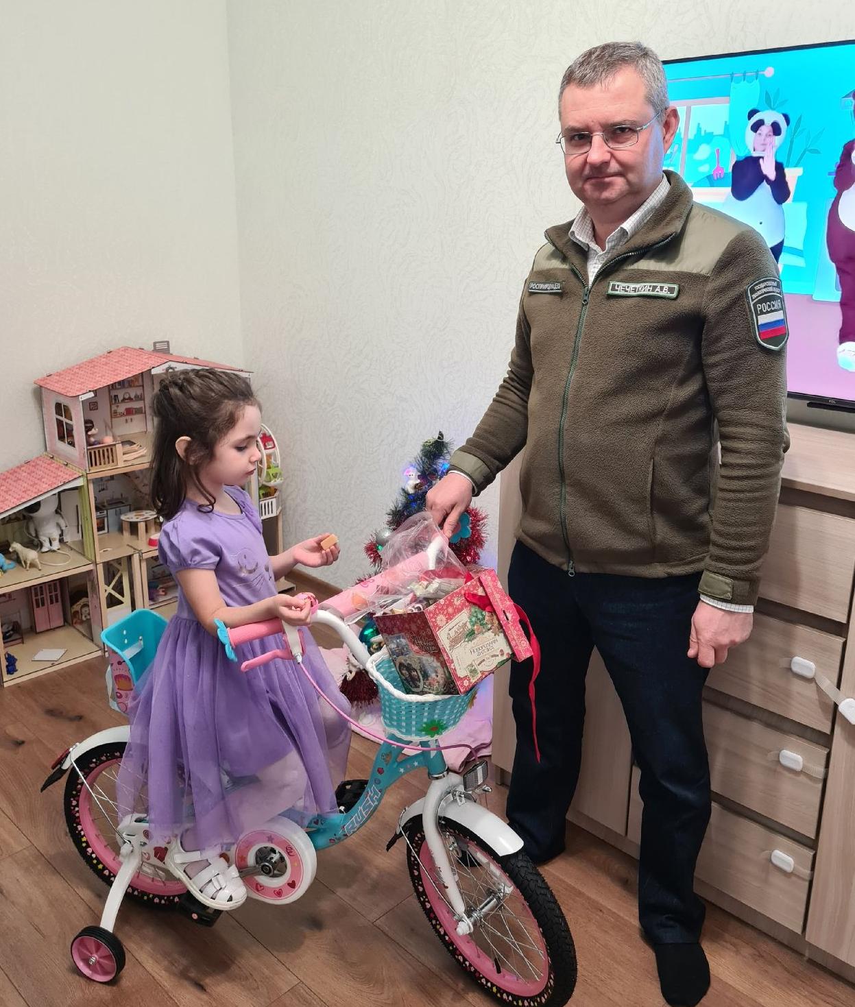 Александр Чечеткин исполнил мечту ребенка в рамках акции «Елка желаний»